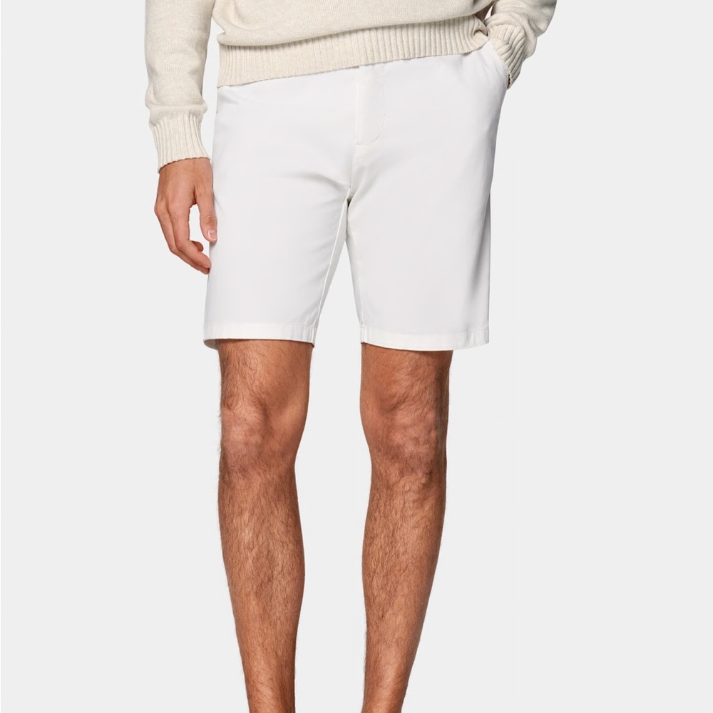 Suit Supply Off White Slim Leg Shorts Size 30